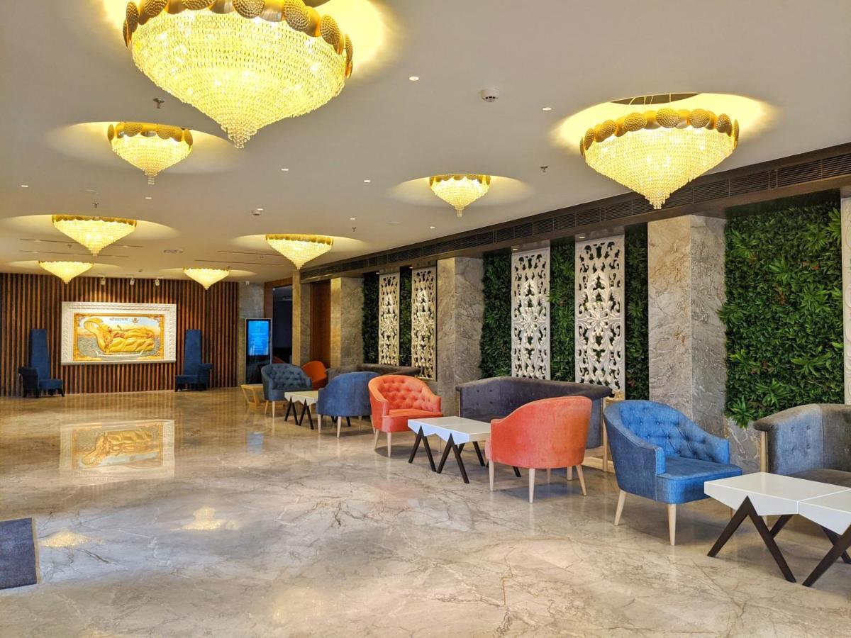 Howard Johnson By Wyndham Udaipur Roop Nagar Экстерьер фото